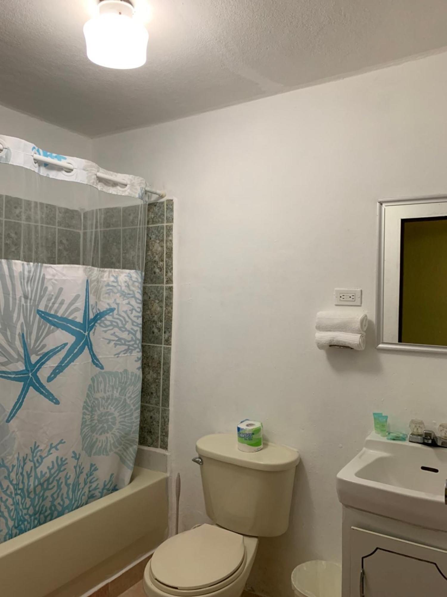 Bonefish Hotel Dangriga Extérieur photo